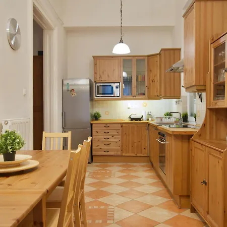 Standard By Hi5- Kiraly