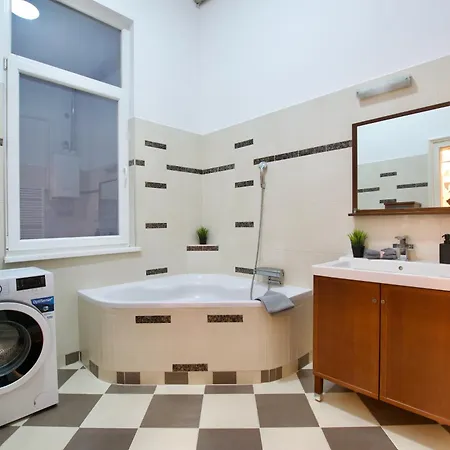 Standard By Hi5- Kiraly Apartament *